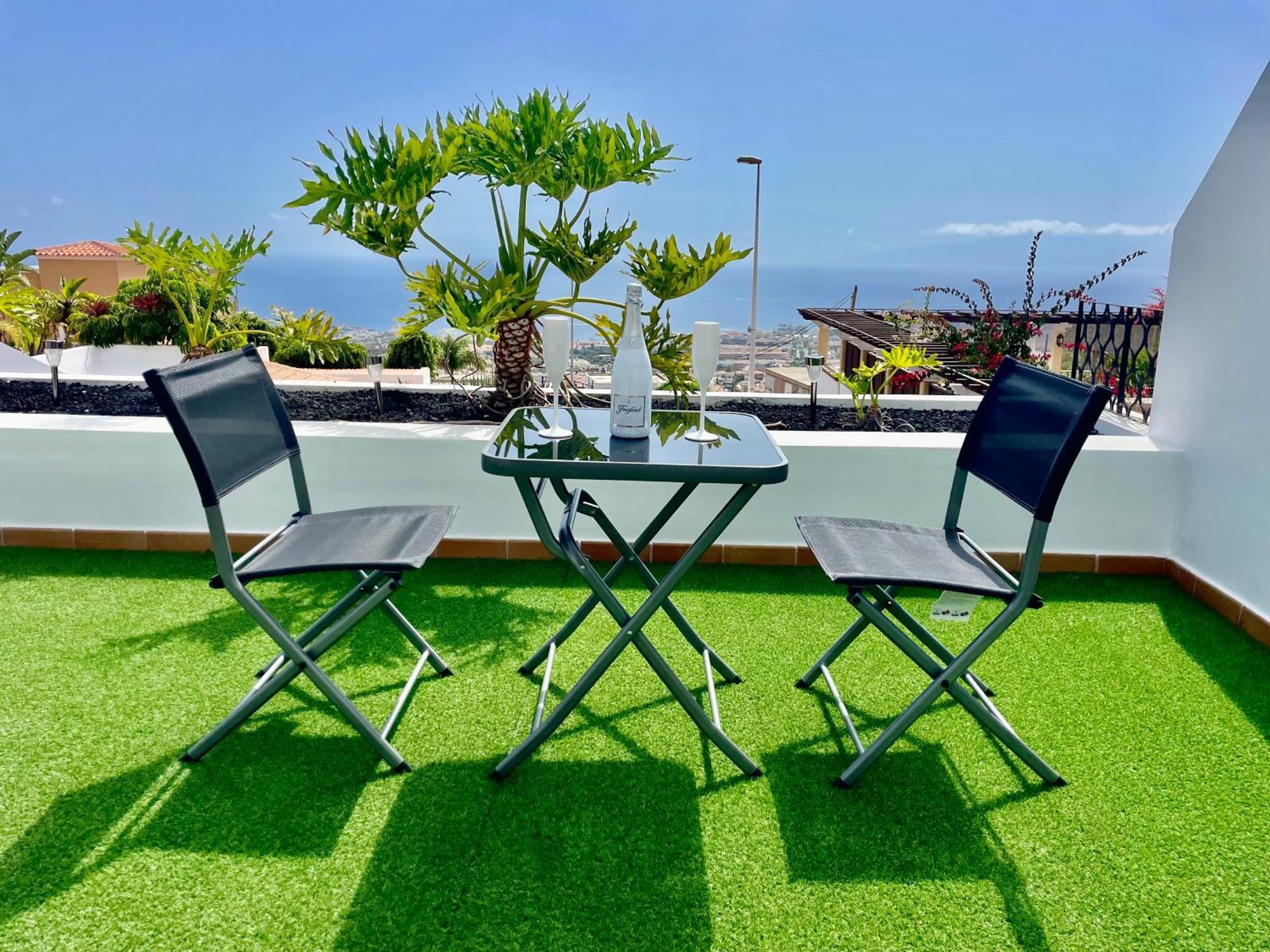 Villa Amorio A Spacious Modern Getaway With A Private Heated Pool & Sea Views Costa Adeje  Exterior foto
